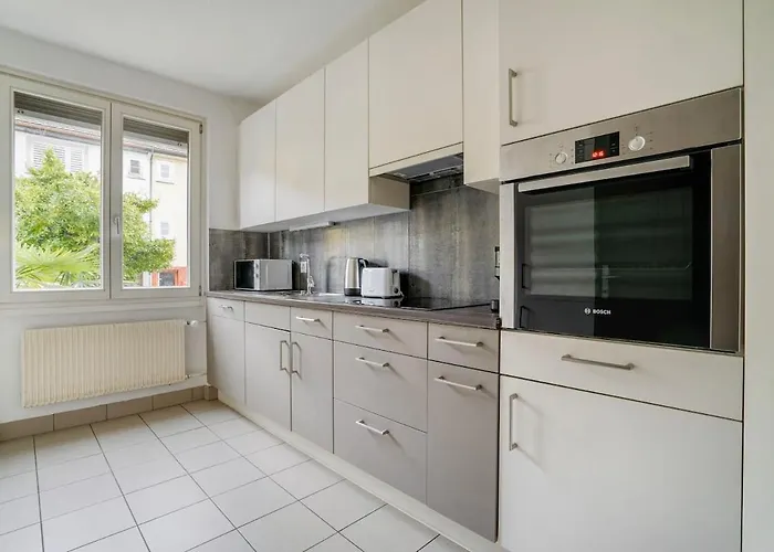 Olive - 90 Qm, 3 Schlafzimmer, Balkon & Moderne Kueche * Zurich