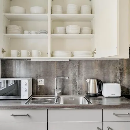 Olive - 90 Qm, 3 Schlafzimmer, Balkon & Moderne Kueche Zurique