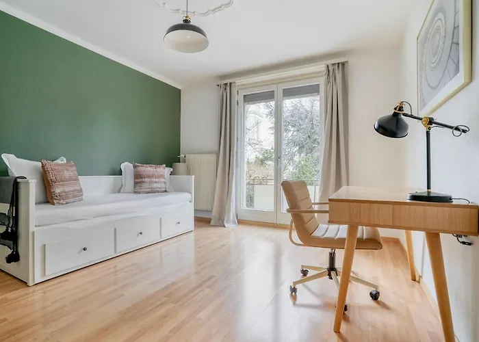 Olive - 90 Qm, 3 Schlafzimmer, Balkon & Moderne Kueche * Curych